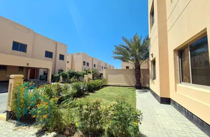 Villa - 4 Bedrooms - 5 Bathrooms for rent in Janabiya - Northern Governorate