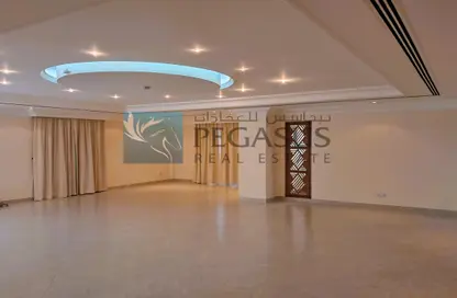 Villa - 4 Bedrooms - 5 Bathrooms for rent in Um Al Hasam - Manama - Capital Governorate