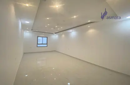 Apartment - 5 Bedrooms - 5 Bathrooms for sale in Hidd - Muharraq Governorate