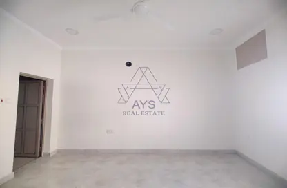 Apartment - 2 Bedrooms - 2 Bathrooms for rent in Busaiteen - Muharraq Governorate