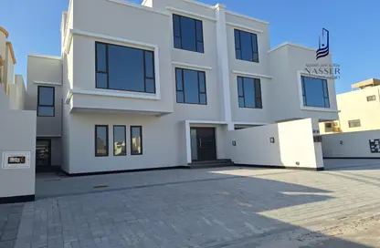 Villa - 4 Bedrooms - 6 Bathrooms for rent in Zallaq - Southern Governorate