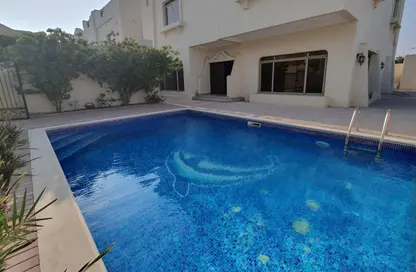 Villa - 4 Bedrooms - 5 Bathrooms for rent in Saar - Northern Governorate