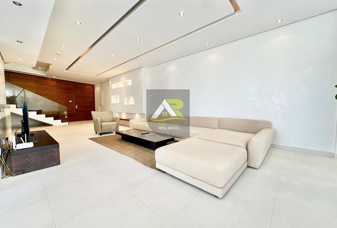 Penthouse - 3 Bedrooms - 4 Bathrooms for rent in Seef - Capital Governorate