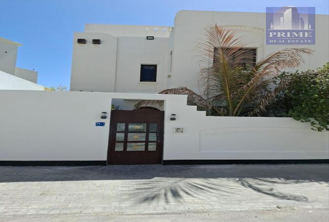 Villa - 3 Bedrooms - 4 Bathrooms for rent in Galali - Muharraq Governorate