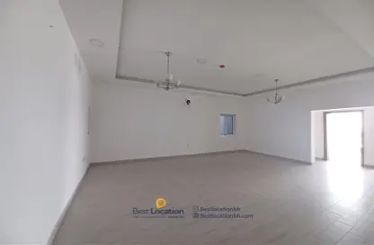 Apartment - 2 Bedrooms - 2 Bathrooms for rent in Al Bahair - Riffa - Southern Governorate