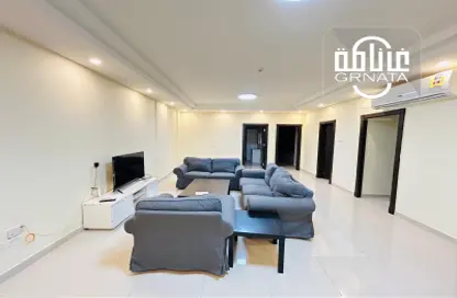 Apartment - 2 Bedrooms - 2 Bathrooms for rent in Al Juffair - Capital Governorate