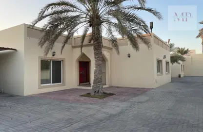 Villa - 4 Bedrooms - 4 Bathrooms for rent in Janabiya - Northern Governorate