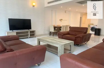 Duplex - 1 Bedroom - 2 Bathrooms for rent in Al Juffair - Capital Governorate