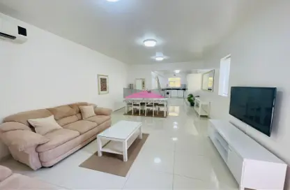 Villa - 2 Bedrooms - 3 Bathrooms for rent in Um Al Hasam - Manama - Capital Governorate