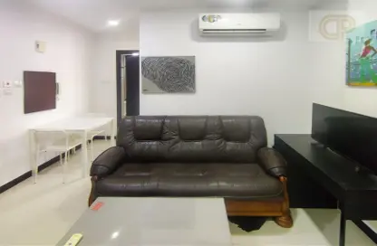 Apartment - 1 Bedroom - 1 Bathroom for rent in Salmaniya - Manama - Capital Governorate