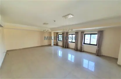 Apartment - 2 Bedrooms - 2 Bathrooms for rent in Um Al Hasam - Manama - Capital Governorate