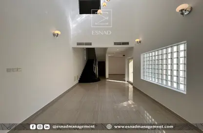 Villa - 4 Bedrooms - 5 Bathrooms for rent in Janabiya - Northern Governorate