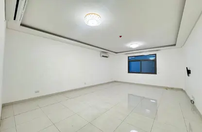 Apartment - 3 Bedrooms - 4 Bathrooms for rent in Seef - Capital Governorate