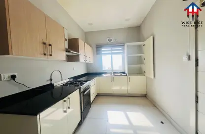 Apartment - 3 Bedrooms - 3 Bathrooms for rent in Tubli - Central Governorate