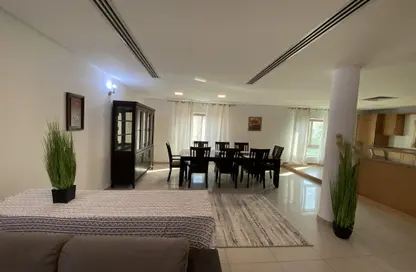 Apartment - 2 Bedrooms - 2 Bathrooms for rent in Zinj - Manama - Capital Governorate