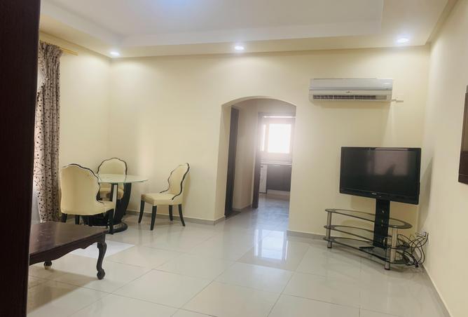 Apartment - 2 Bedrooms - 2 Bathrooms for rent in Zinj - Manama - Capital Governorate