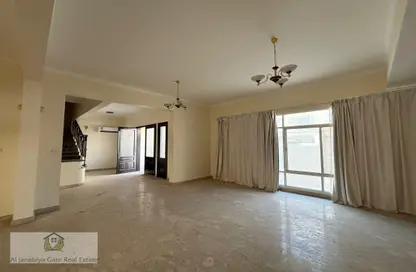 Villa - 4 Bedrooms - 6 Bathrooms for rent in Busaiteen - Muharraq Governorate