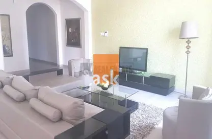 Apartment - 2 Bedrooms - 3 Bathrooms for rent in Seef - Capital Governorate