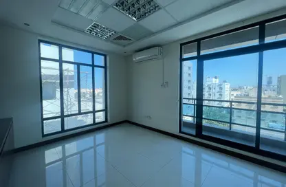 Office Space - Studio - 1 Bathroom for rent in Sanabis - Manama - Capital Governorate