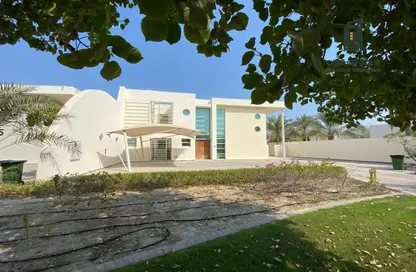 Villa - 4 Bedrooms - 5 Bathrooms for rent in Durrat Al Bahrain - Southern Governorate