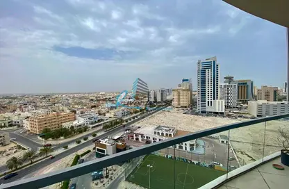 Apartment - 2 Bedrooms - 3 Bathrooms for sale in Sanabis - Manama - Capital Governorate