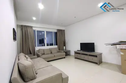 Apartment - 2 Bedrooms - 3 Bathrooms for rent in Hidd - Muharraq Governorate