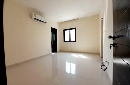 Apartment - 2 Bedrooms - 2 Bathrooms for rent in Tubli - Central Governorate