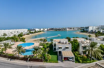 Duplex - 3 Bedrooms - 3 Bathrooms for rent in Tala Island - Amwaj Islands - Muharraq Governorate