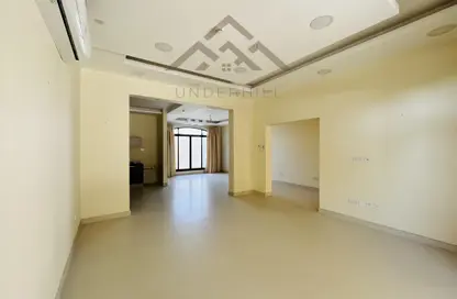 Villa - 3 Bedrooms - 5 Bathrooms for rent in Janabiya - Northern Governorate