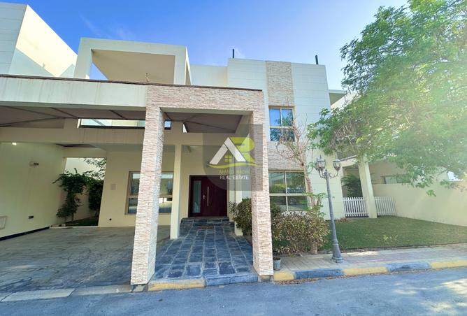 Villa - 4 Bedrooms - 5 Bathrooms for rent in Saar - Northern Governorate