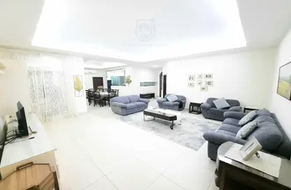 Apartment - 3 Bedrooms - 3 Bathrooms for rent in Busaiteen - Muharraq Governorate