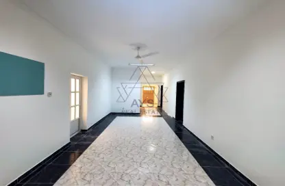 Apartment - 3 Bedrooms - 2 Bathrooms for rent in Busaiteen - Muharraq Governorate