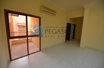 Office Space - Studio - 2 Bathrooms for rent in Gufool - Manama - Capital Governorate