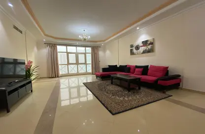 Apartment - 3 Bedrooms - 2 Bathrooms for rent in Al Juffair - Capital Governorate