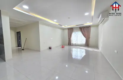 Apartment - 2 Bedrooms - 2 Bathrooms for rent in Saar - Northern Governorate