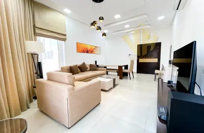 Apartment - 2 Bedrooms - 2 Bathrooms for rent in Mahooz - Manama - Capital Governorate