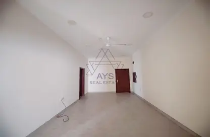 Apartment - 3 Bedrooms - 2 Bathrooms for rent in Busaiteen - Muharraq Governorate