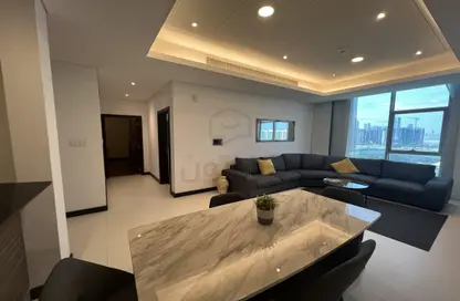 Apartment - 2 Bedrooms - 3 Bathrooms for rent in Reef Island - Capital Governorate