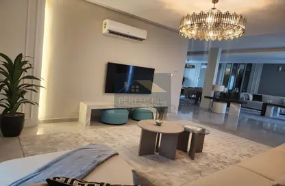 Villa - 4 Bedrooms - 6 Bathrooms for sale in Busaiteen - Muharraq Governorate