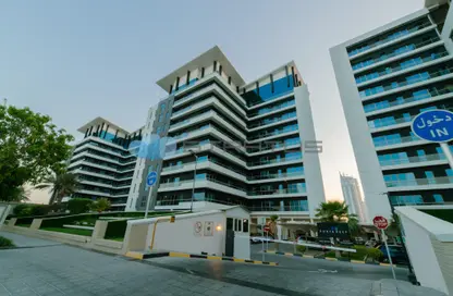 Apartment - 2 Bedrooms - 3 Bathrooms for sale in Reef Island - Capital Governorate