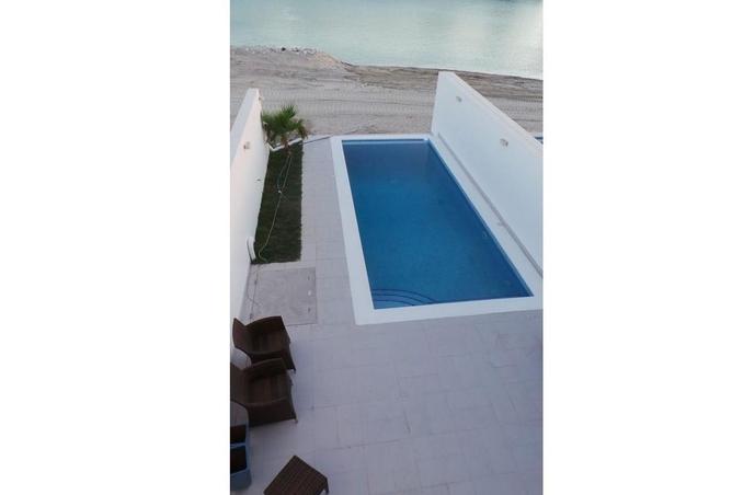 Villa - 4 Bedrooms - 6 Bathrooms for rent in Najma - Amwaj Islands - Muharraq Governorate