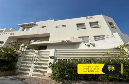 Villa - 5 Bedrooms - 7 Bathrooms for rent in Busaiteen - Muharraq Governorate