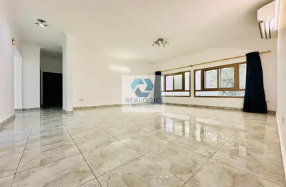 Villa - 3 Bedrooms - 4 Bathrooms for rent in Janabiya - Northern Governorate