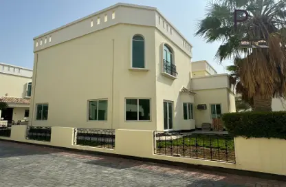 Compound - 3 Bedrooms - 4 Bathrooms for rent in Saar - Northern Governorate