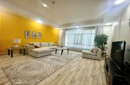 Apartment - 2 Bedrooms - 3 Bathrooms for rent in Al Juffair - Capital Governorate