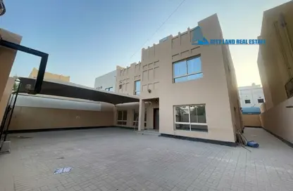 Villa - 6 Bedrooms for rent in Arad - Muharraq Governorate