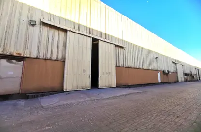 Warehouse - Studio - 1 Bathroom for rent in Hidd - Muharraq Governorate