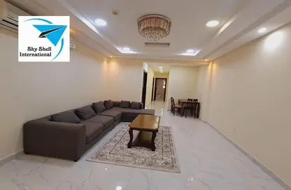 Apartment - 2 Bedrooms - 2 Bathrooms for rent in Seef - Capital Governorate