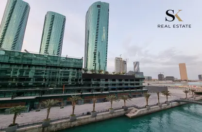 Apartment - 2 Bedrooms - 3 Bathrooms for rent in Bahrain Bay - Capital Governorate