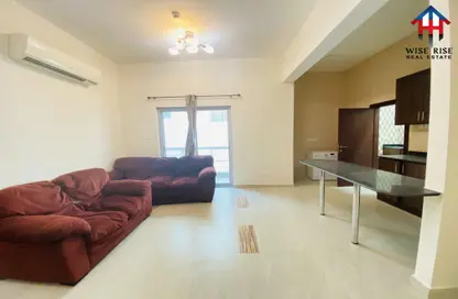 Apartment - 2 Bedrooms - 2 Bathrooms for rent in Mahooz - Manama - Capital Governorate